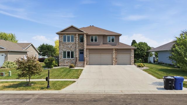 6282 Martens Way S, Fargo, ND 58104