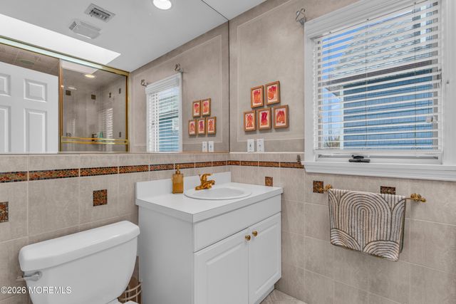 6 Cook Street, Monmouth Beach, NJ 07750