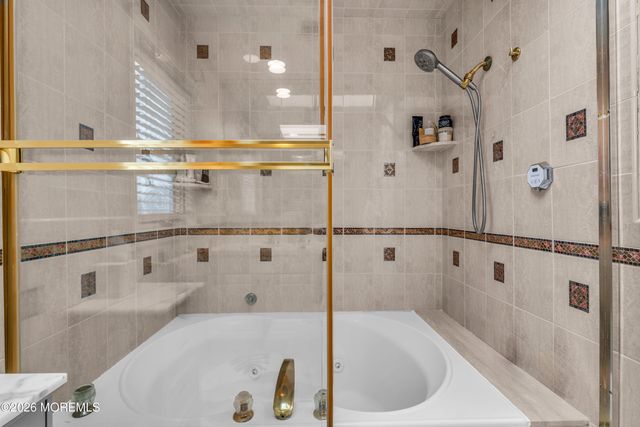 6 Cook Street, Monmouth Beach, NJ 07750