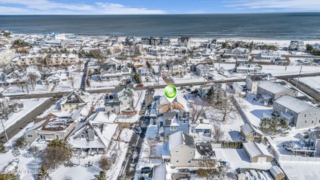 6 Cook Street, Monmouth Beach, NJ 07750