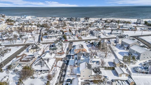 6 Cook Street, Monmouth Beach, NJ 07750