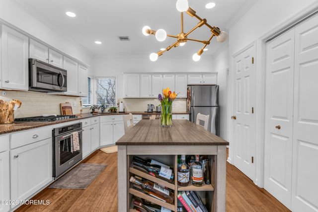 6 Cook Street, Monmouth Beach, NJ 07750