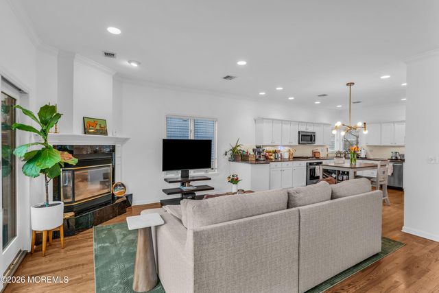 6 Cook Street, Monmouth Beach, NJ 07750