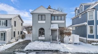 6 Cook Street, Monmouth Beach, NJ 07750