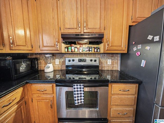 113 LONGLEAF LANE, Trussville, AL 35173