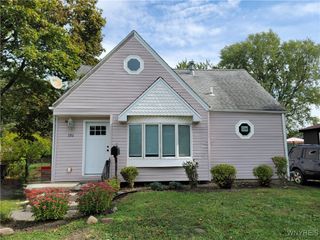 280 Lake Avenue, Lancaster, NY 14086