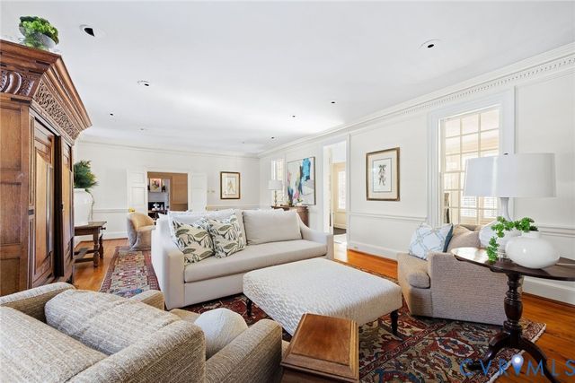 1 Ampthill Rd, Richmond, VA 23226