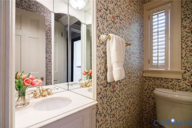 1 Ampthill Rd, Richmond, VA 23226