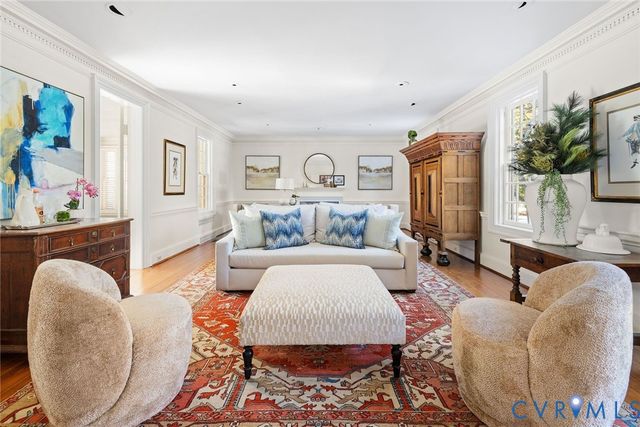 1 Ampthill Rd, Richmond, VA 23226