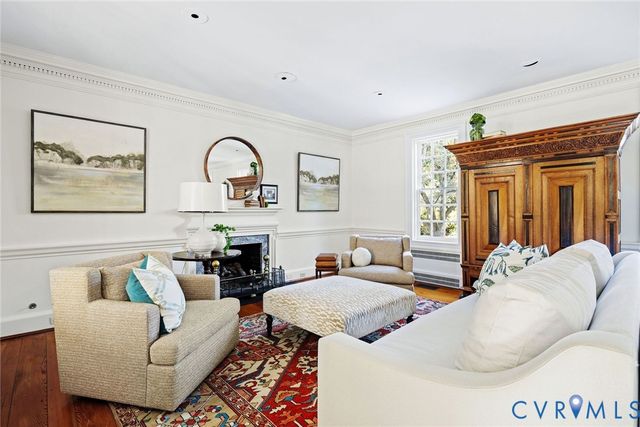 1 Ampthill Rd, Richmond, VA 23226