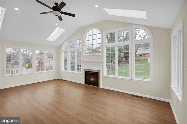 2 COURTLEIGH PL, Reading, PA 19606