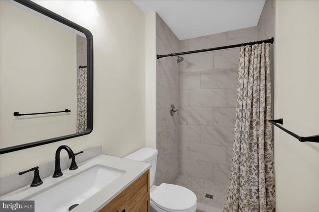 2 COURTLEIGH PL, Reading, PA 19606