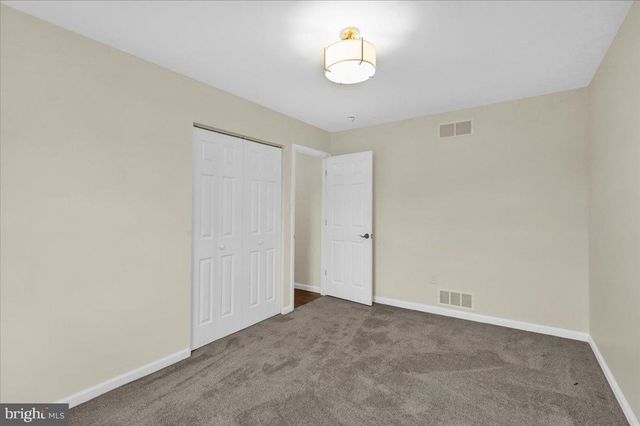 2 COURTLEIGH PL, Reading, PA 19606