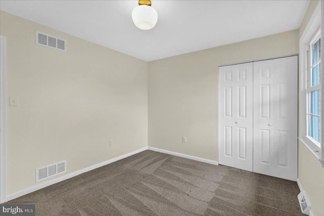 2 COURTLEIGH PL, Reading, PA 19606