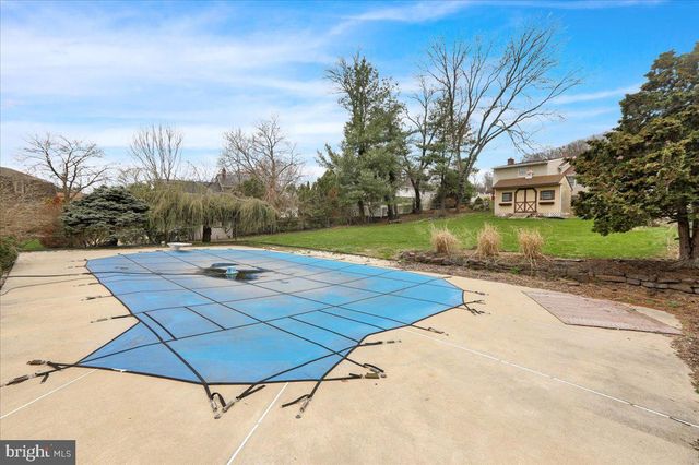 2 COURTLEIGH PL, Reading, PA 19606