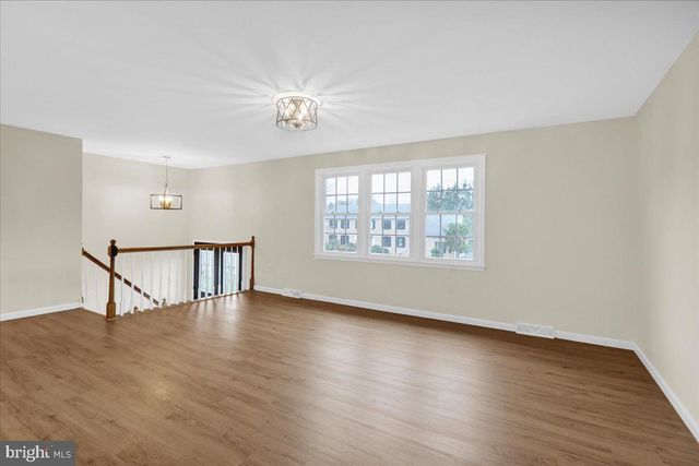 2 COURTLEIGH PL, Reading, PA 19606