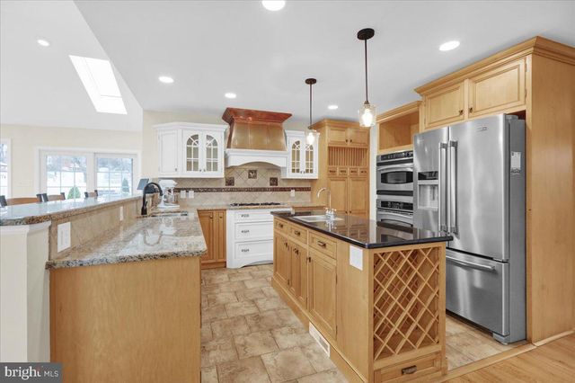 2 COURTLEIGH PL, Reading, PA 19606