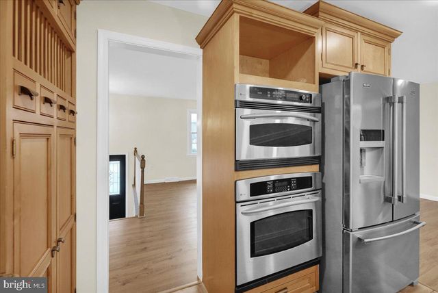 2 COURTLEIGH PL, Reading, PA 19606