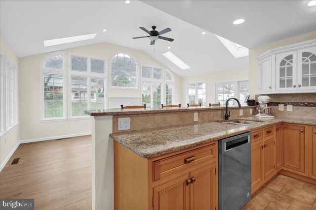 2 COURTLEIGH PL, Reading, PA 19606