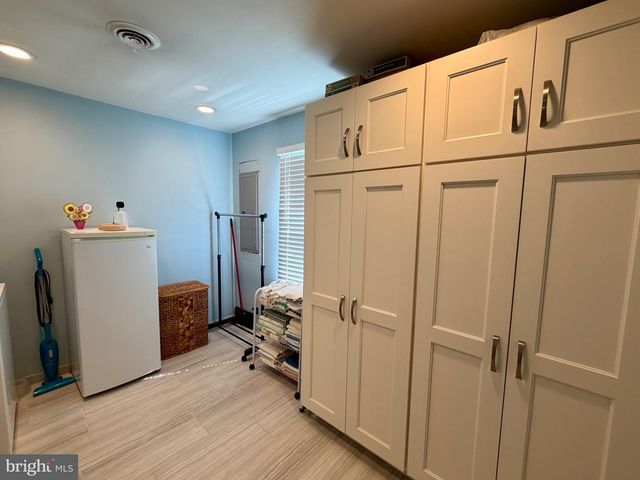 211 E WASHINGTON AVE, Magnolia, NJ 08049
