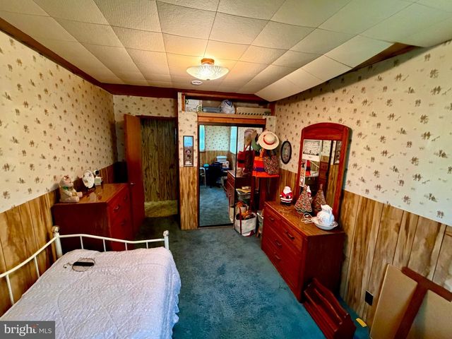 211 E WASHINGTON AVE, Magnolia, NJ 08049