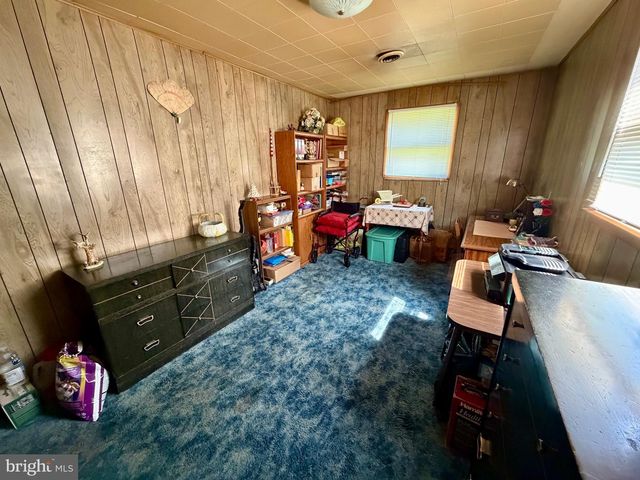 211 E WASHINGTON AVE, Magnolia, NJ 08049