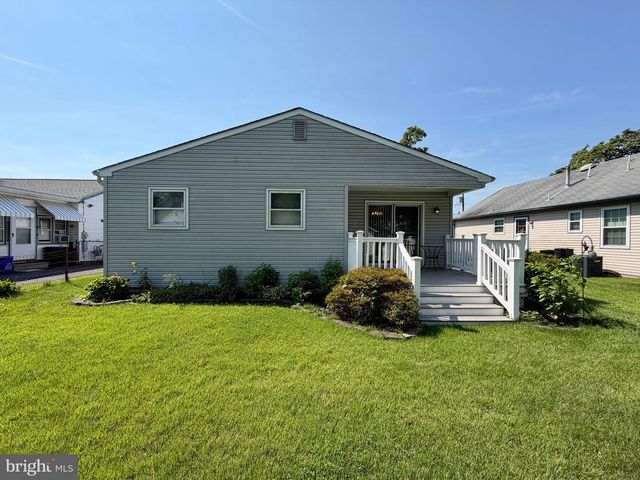 211 E WASHINGTON AVE, Magnolia, NJ 08049