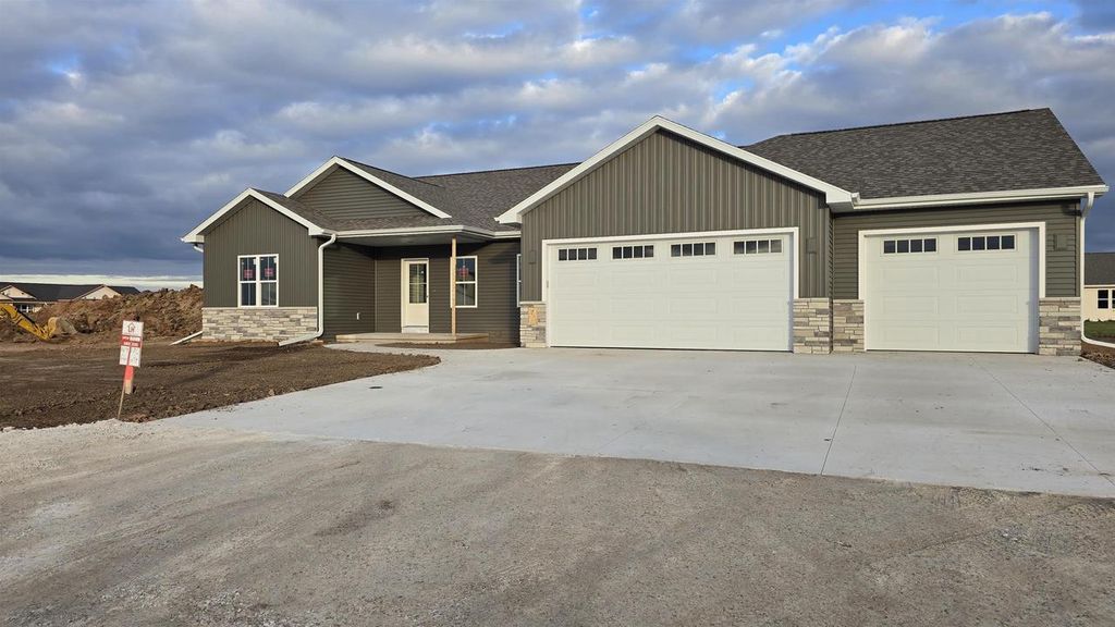 N9270 ANTON STREET, Appleton, WI 54915