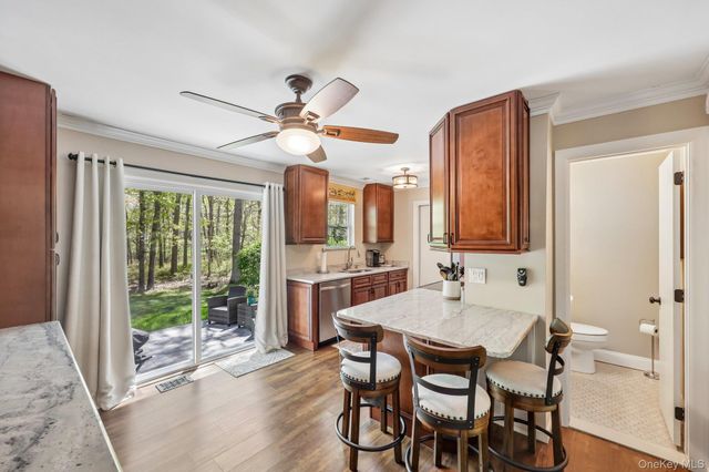 13 Rutledge Commons, Yaphank, NY 11980