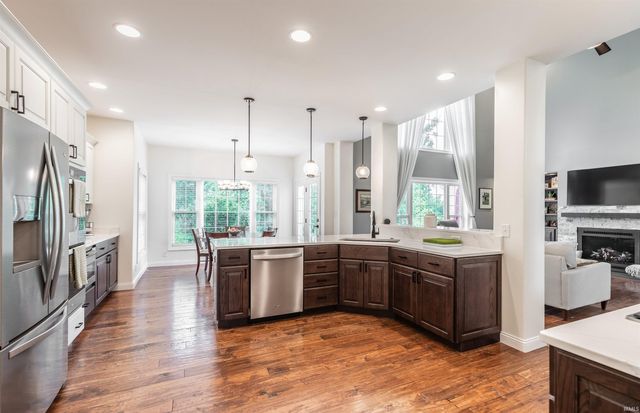 2339 Julianne Circle, Newburgh, IN 47630