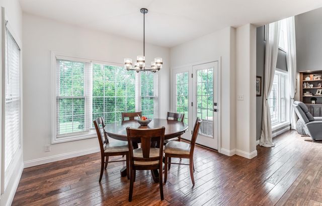 2339 Julianne Circle, Newburgh, IN 47630