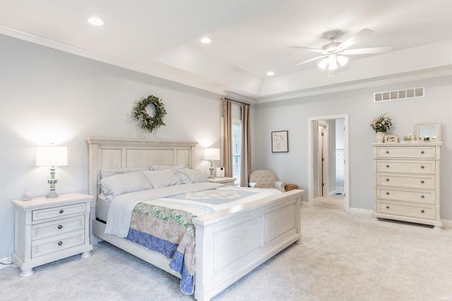 2339 Julianne Circle, Newburgh, IN 47630