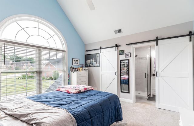 2339 Julianne Circle, Newburgh, IN 47630
