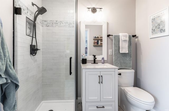 2339 Julianne Circle, Newburgh, IN 47630