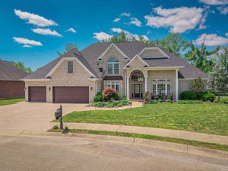 2339 Julianne Circle, Newburgh, IN 47630