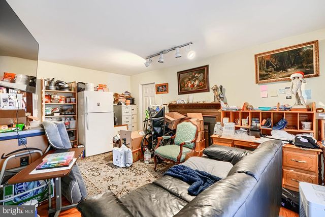 9301 OLD GEORGETOWN RD, Bethesda, MD 20814