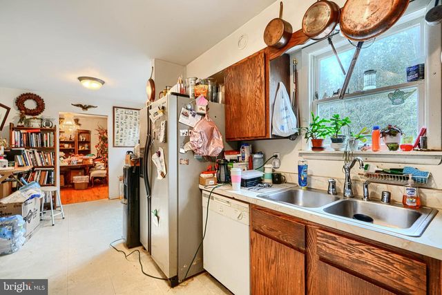 9301 OLD GEORGETOWN RD, Bethesda, MD 20814