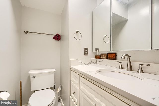 9301 OLD GEORGETOWN RD, Bethesda, MD 20814