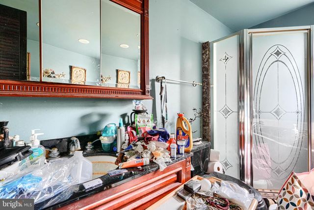 9301 OLD GEORGETOWN RD, Bethesda, MD 20814