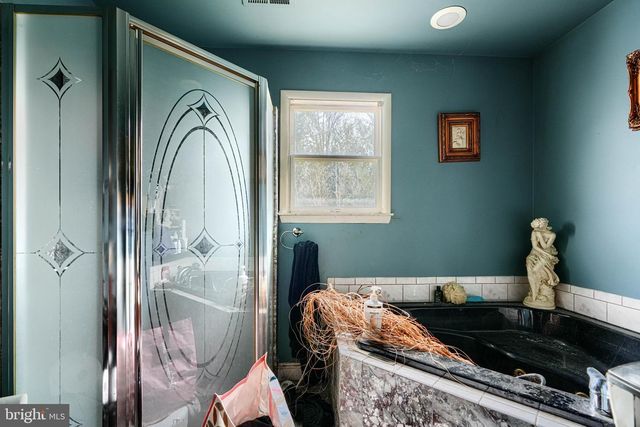 9301 OLD GEORGETOWN RD, Bethesda, MD 20814