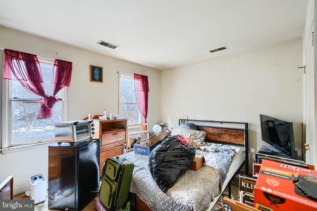 9301 OLD GEORGETOWN RD, Bethesda, MD 20814