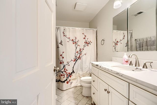 9301 OLD GEORGETOWN RD, Bethesda, MD 20814