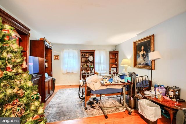 9301 OLD GEORGETOWN RD, Bethesda, MD 20814