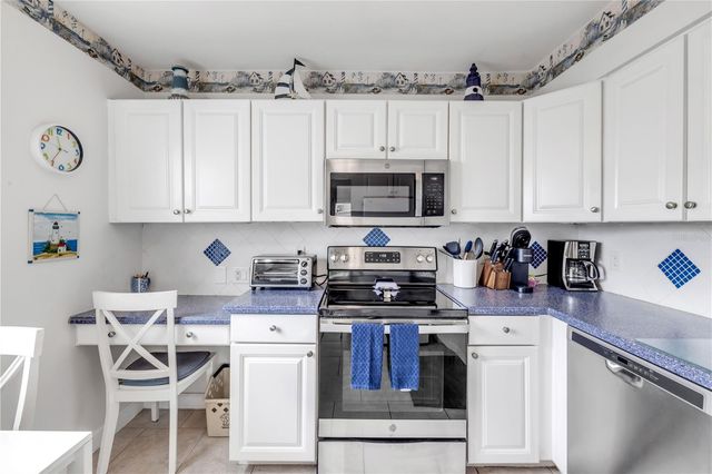 577 N ATLANTIC AVENUE 7, New Smyrna Beach, FL 32169