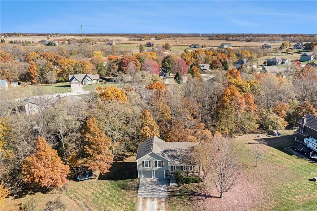 5871 SW Walnut Cove, Trimble, MO 64492