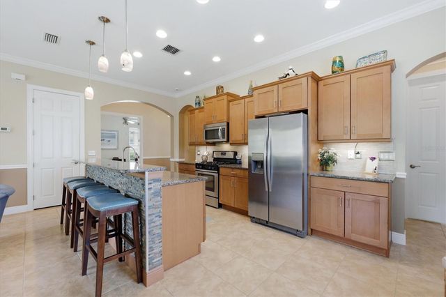 5029 LAKE OVERLOOK AVENUE, Bradenton, FL 34208