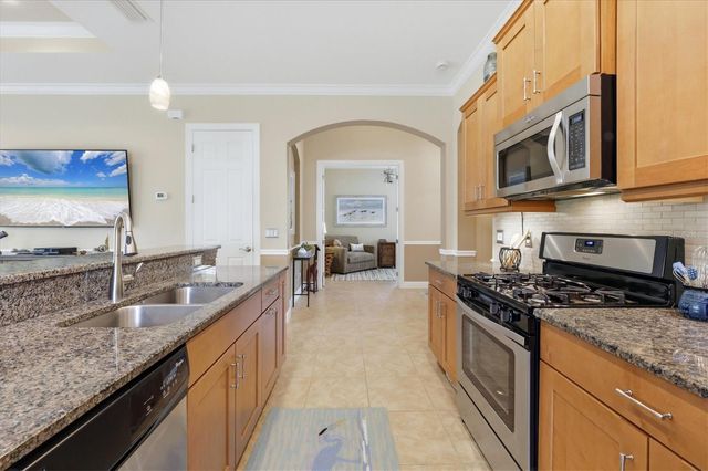 5029 LAKE OVERLOOK AVENUE, Bradenton, FL 34208