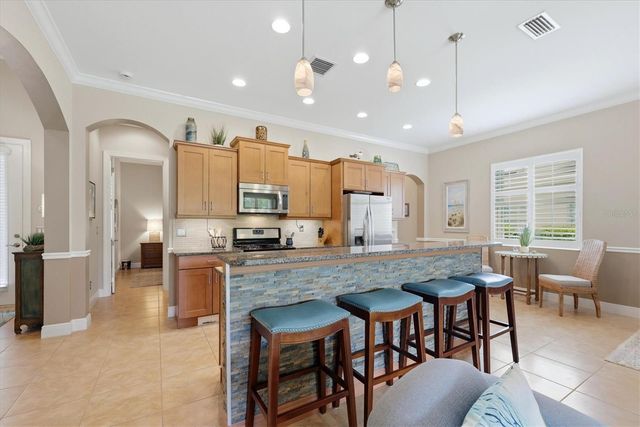 5029 LAKE OVERLOOK AVENUE, Bradenton, FL 34208