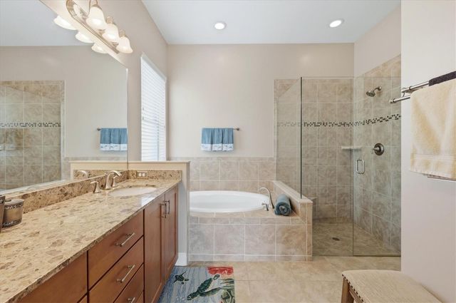 5029 LAKE OVERLOOK AVENUE, Bradenton, FL 34208