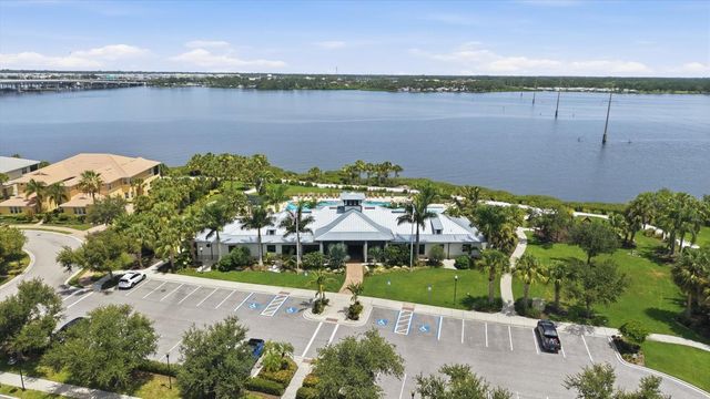 5029 LAKE OVERLOOK AVENUE, Bradenton, FL 34208